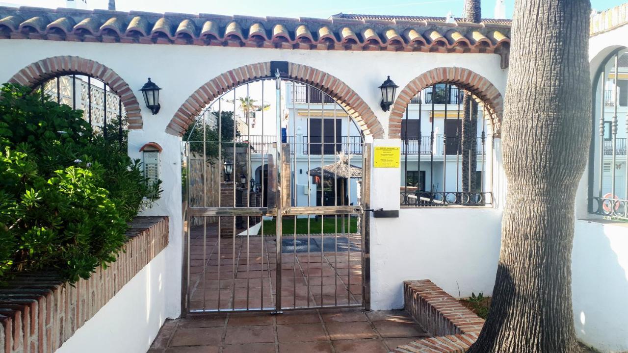 Apartamento 409 Marina Real Puerto De La Duquesa Playa マニルバ エクステリア 写真