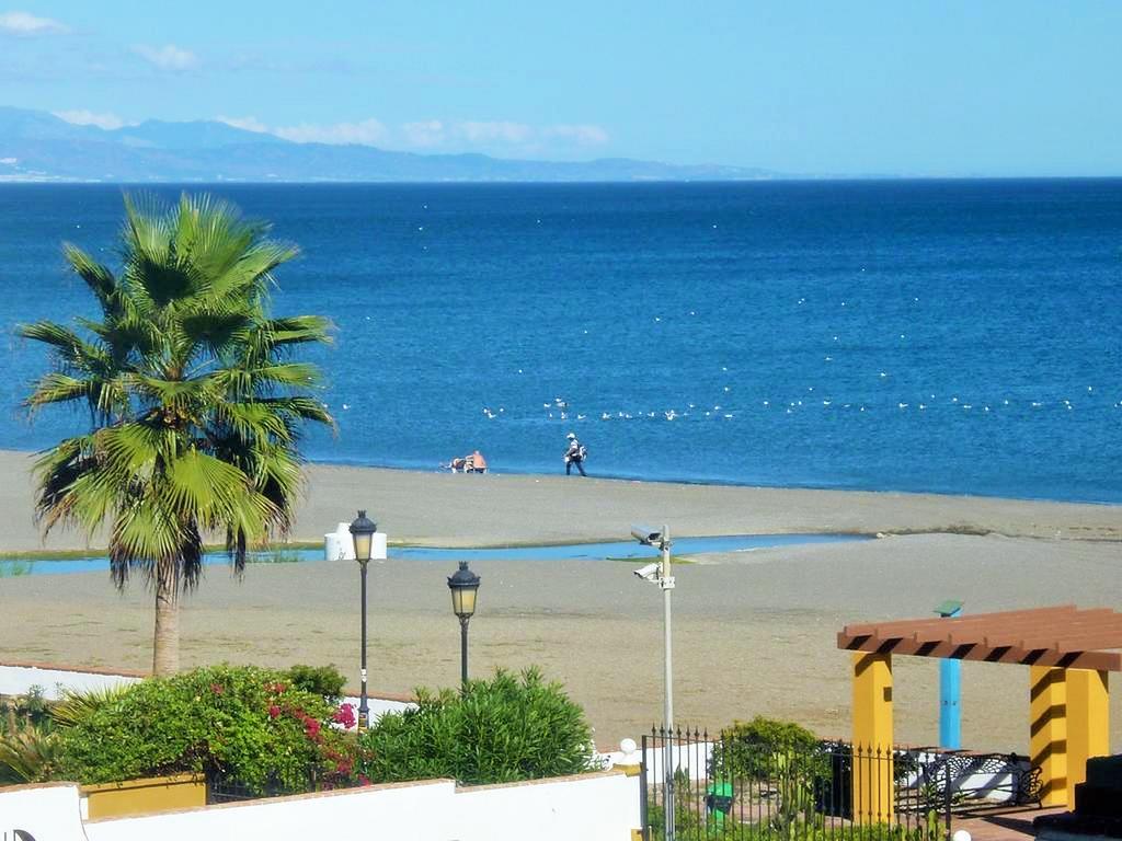 Apartamento 409 Marina Real Puerto De La Duquesa Playa マニルバ エクステリア 写真